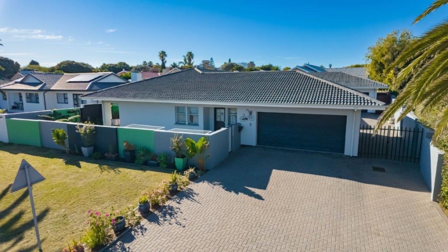 3 Bedroom Property for Sale in Bayview Western Cape